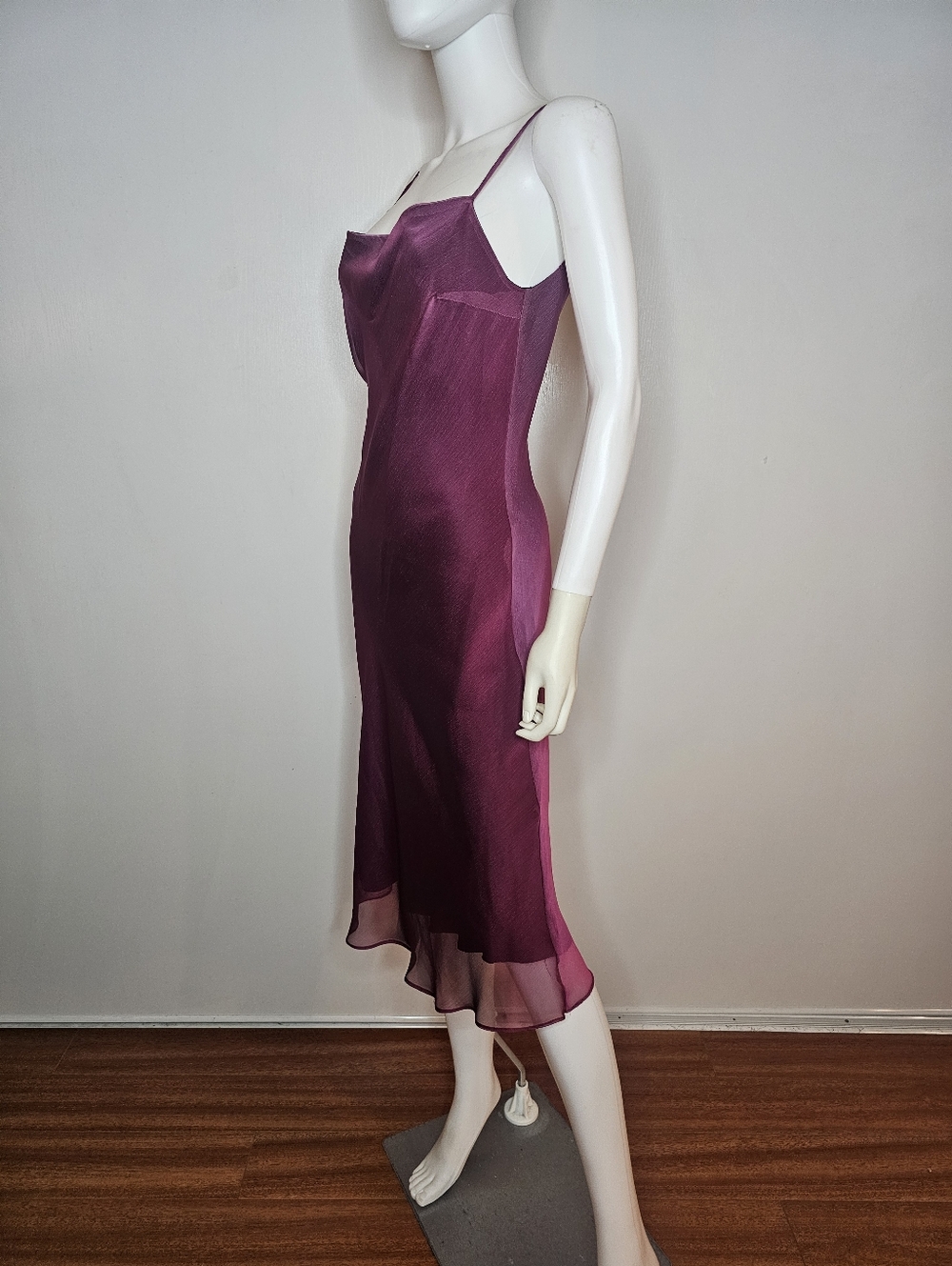 Lucent Y2k VTG Silky Spaghetti Strap Midi Slip Dress in Plum Size S